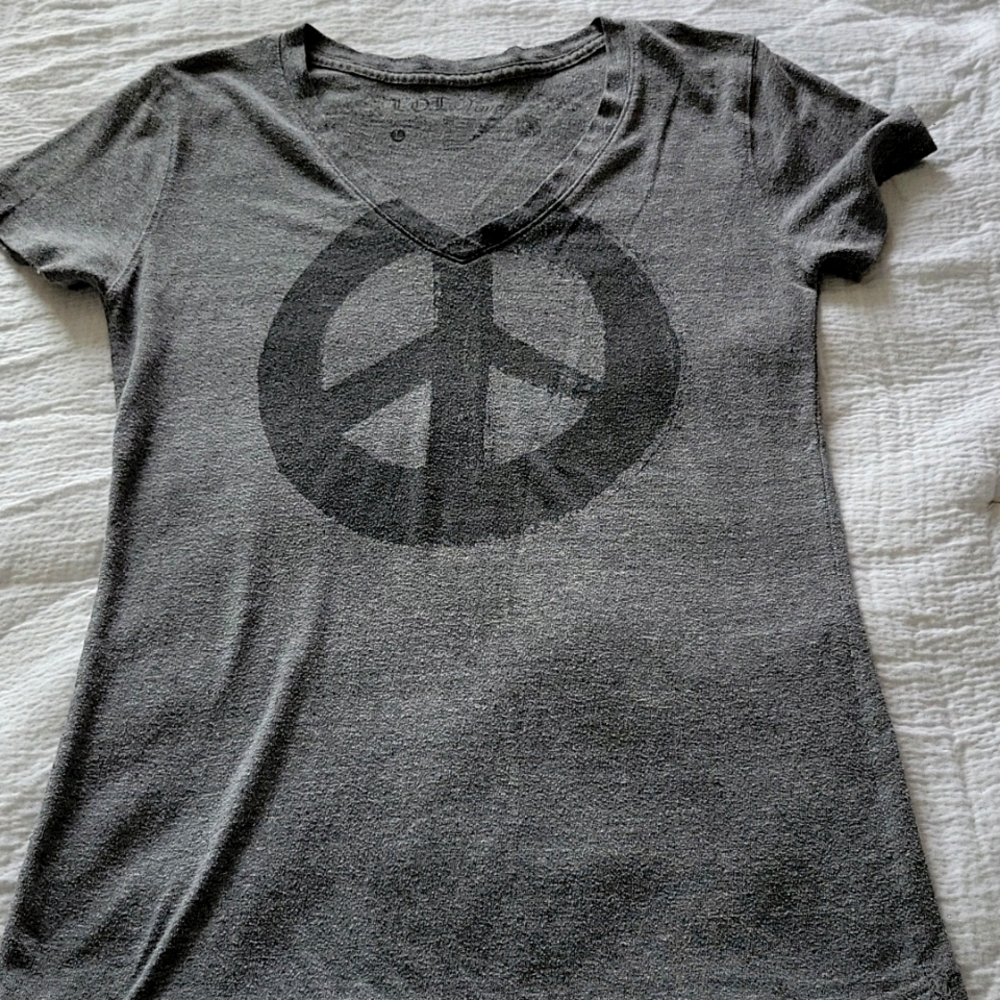 L.O.L. Vintage peace sign shirt